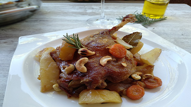 Confit d'ànec amb peres